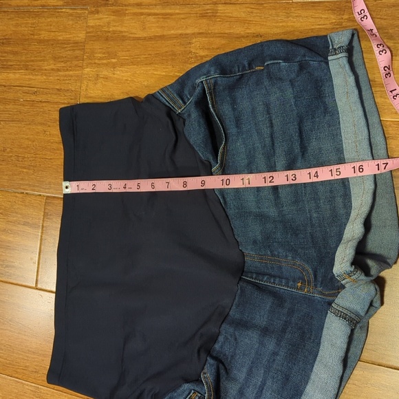 Time & Tru Maternity Denim Shorts - Picture 3 of 9